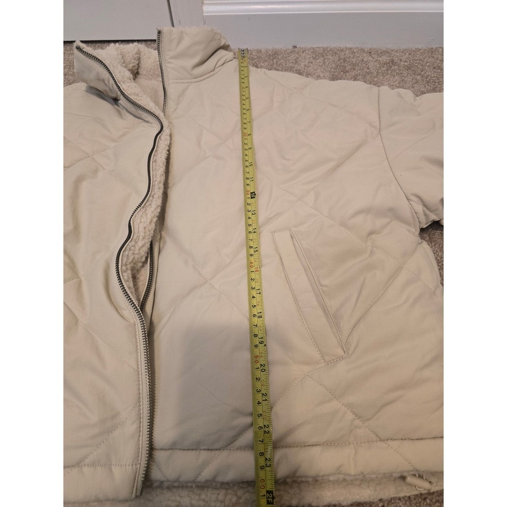 American Eagle Reversible Puffer Jacket Womens M Cream Excellent Sherpa Quilted - Picture 12 of 12